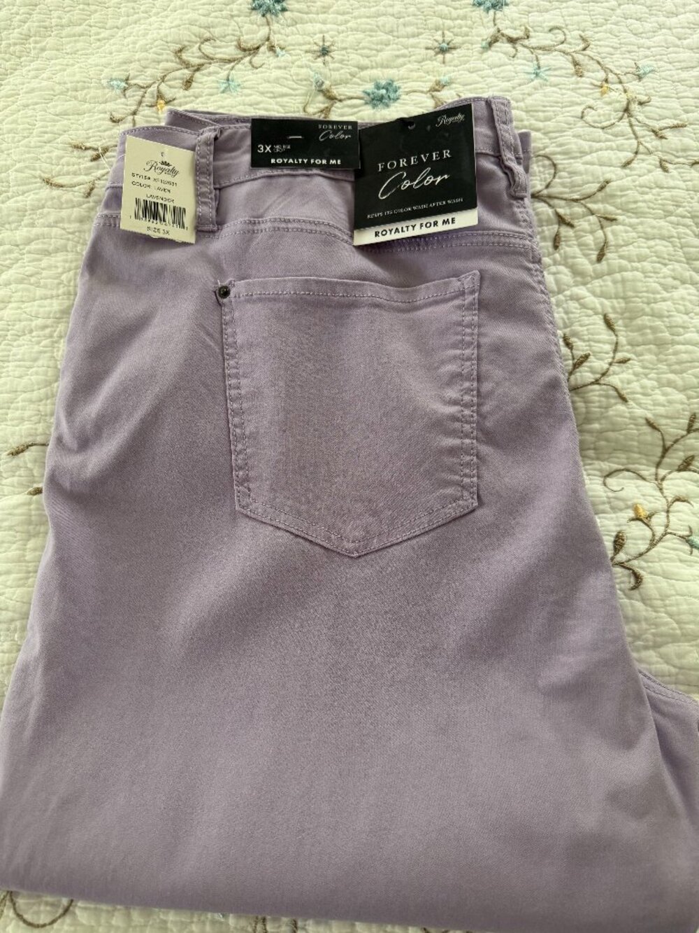 ROYALTY FOR ME stretch crop jeans in lavender. NWT
